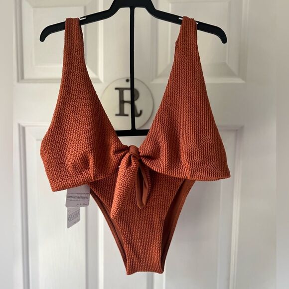 NWT MONDAY SWIM brown clay crinkle bikini Portugal Top - Picture 2 of 5